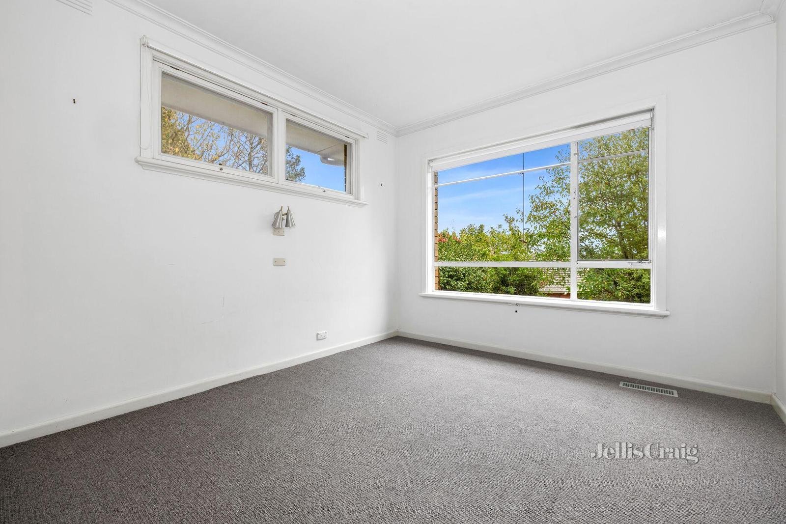 11 Rosaline Avenue, Mount Waverley image 11