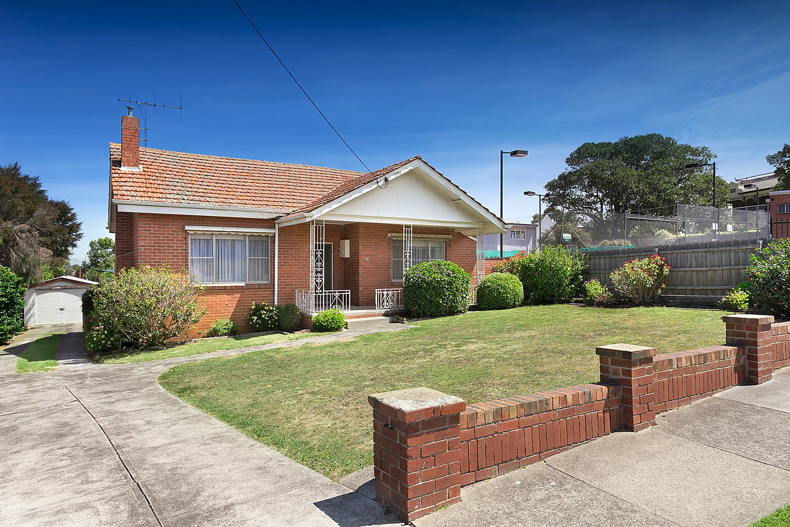 11 Rosebank Avenue, Strathmore VIC 3041