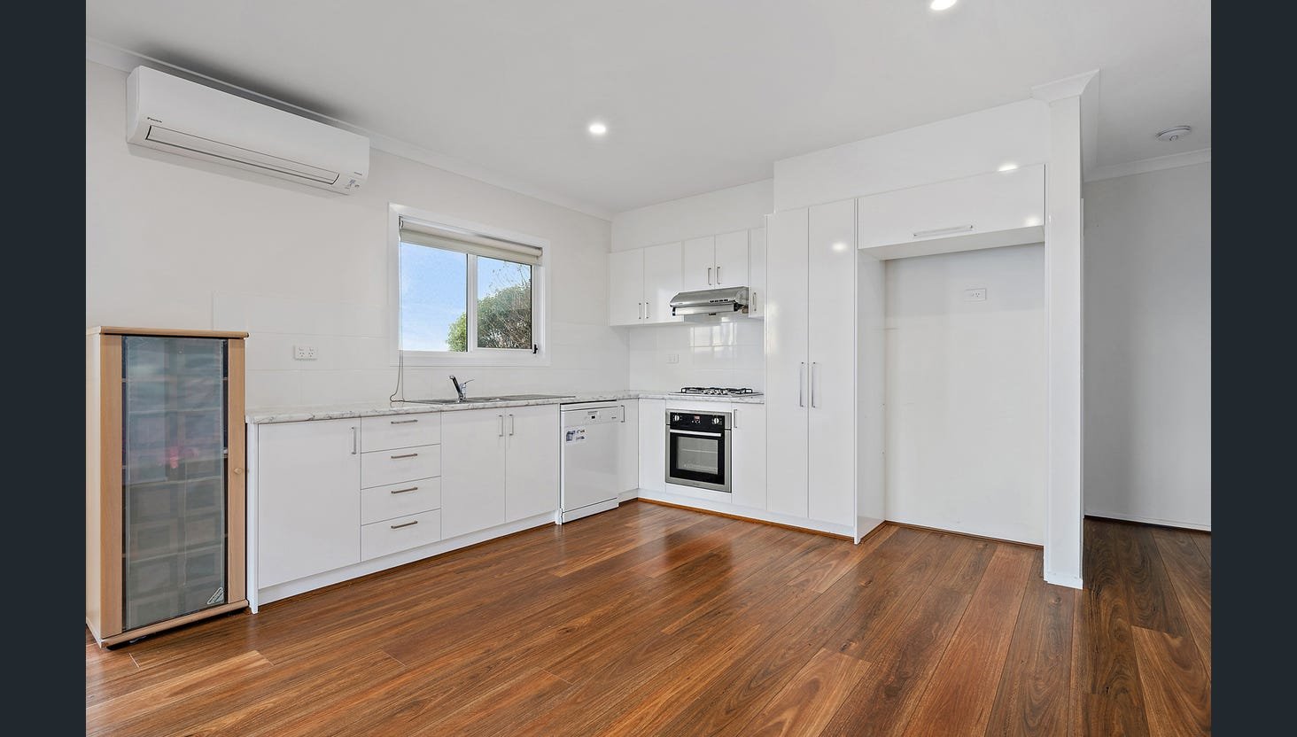 11 Saint Andrews Drive, Chirnside&nbsp;Park image 3
