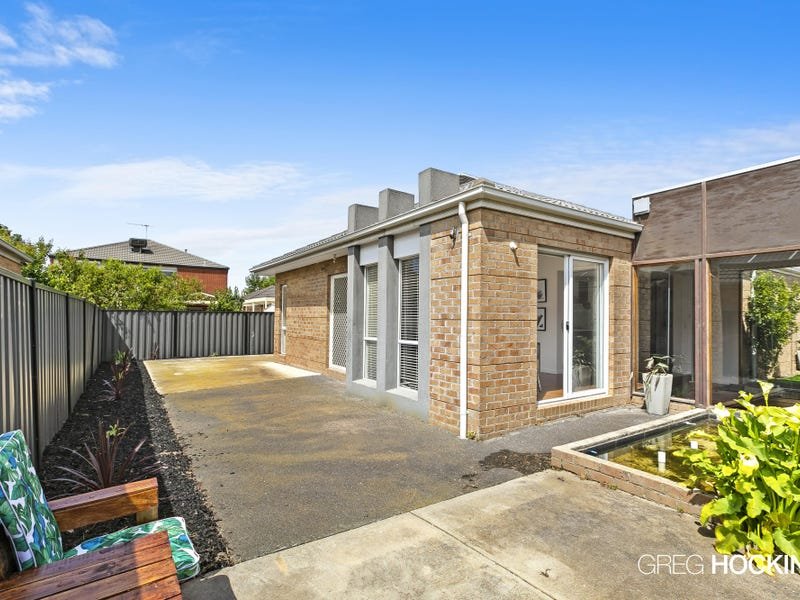 11 Sarsparilla Drive, Point Cook image 17