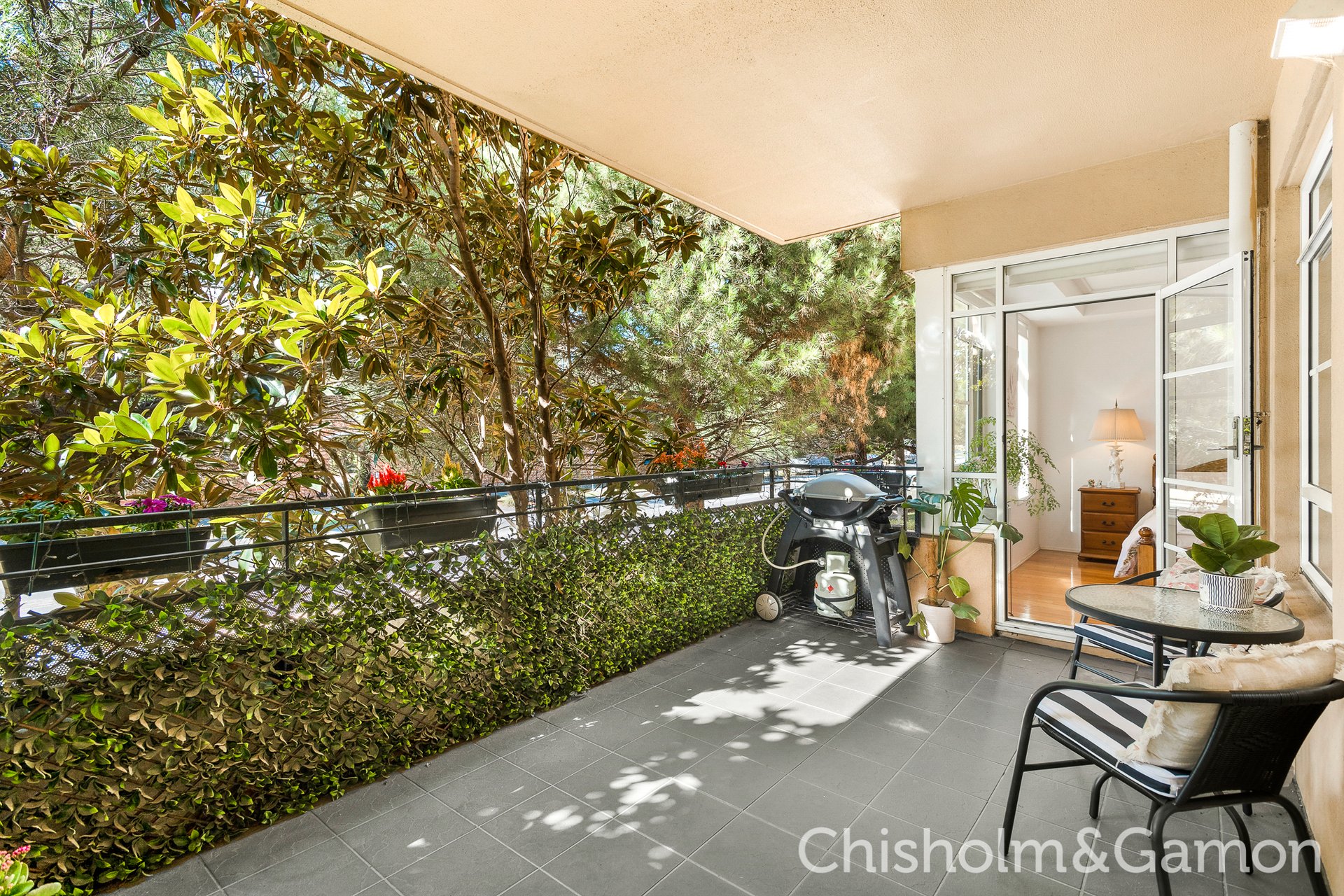 1/1 Seisman Place, Port Melbourne image 1