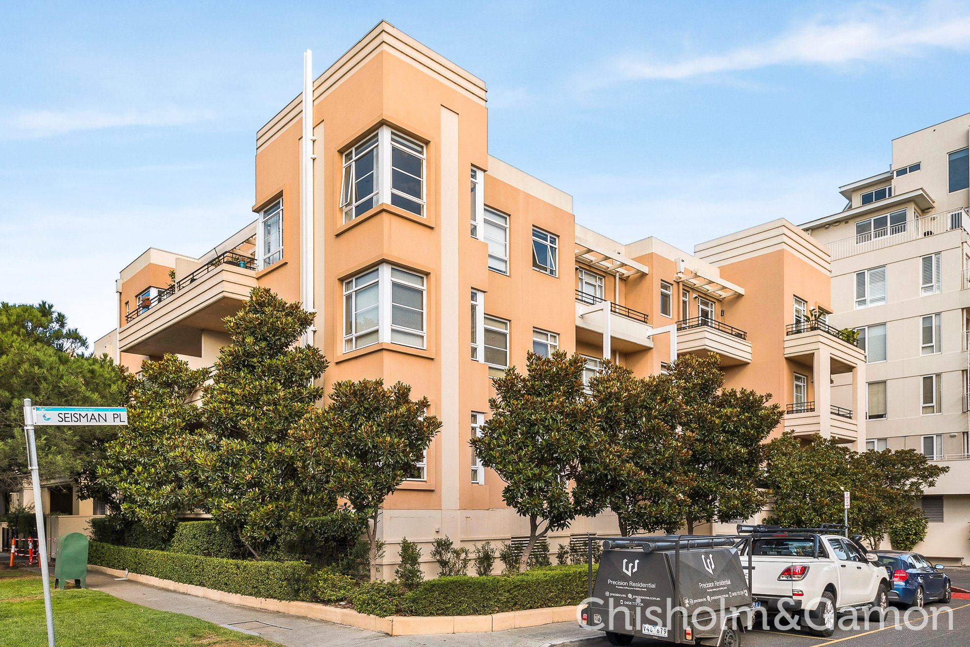 1/1 Seisman Place, Port Melbourne image 3