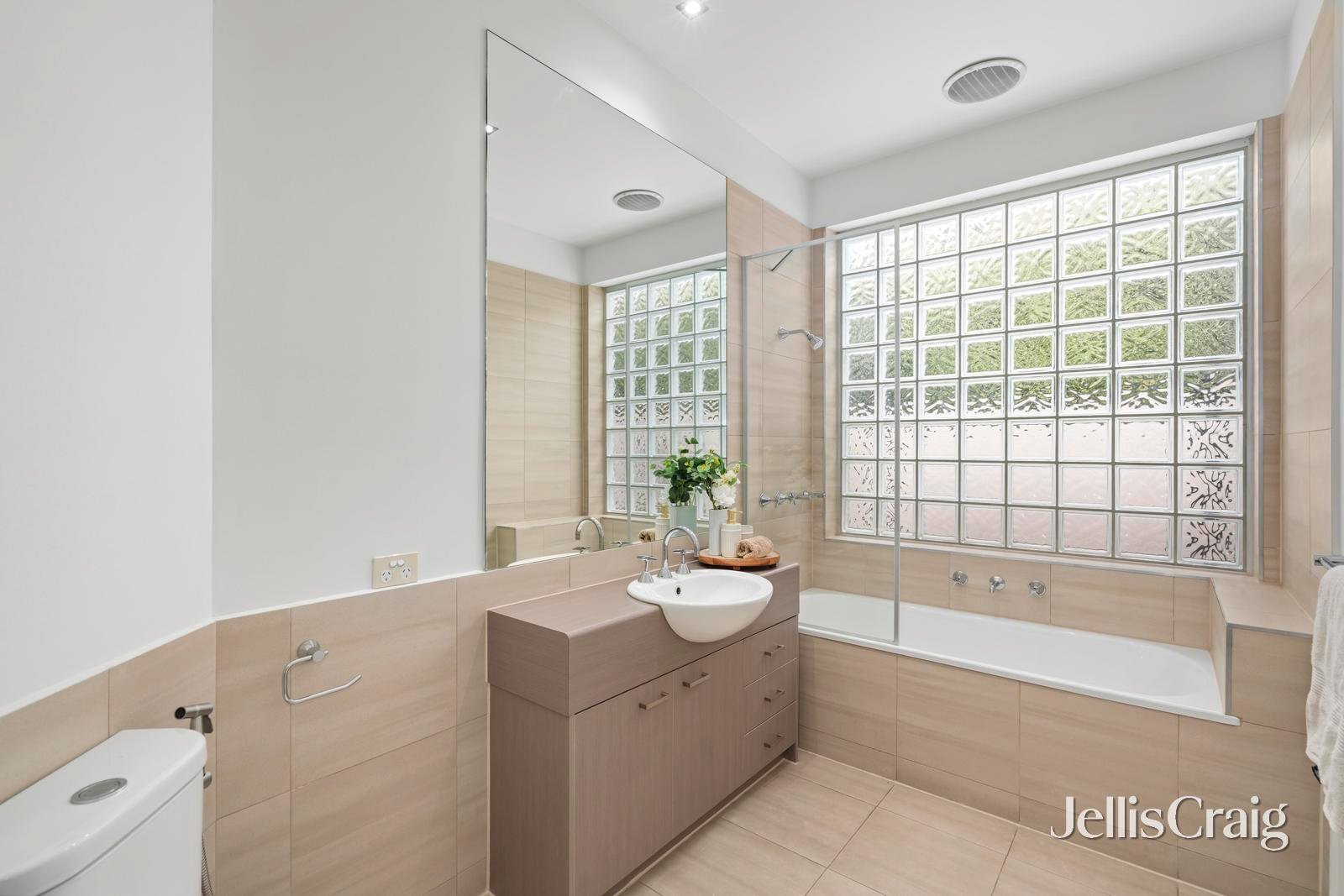 11 Settler Court, Glen&nbsp;Waverley image 8