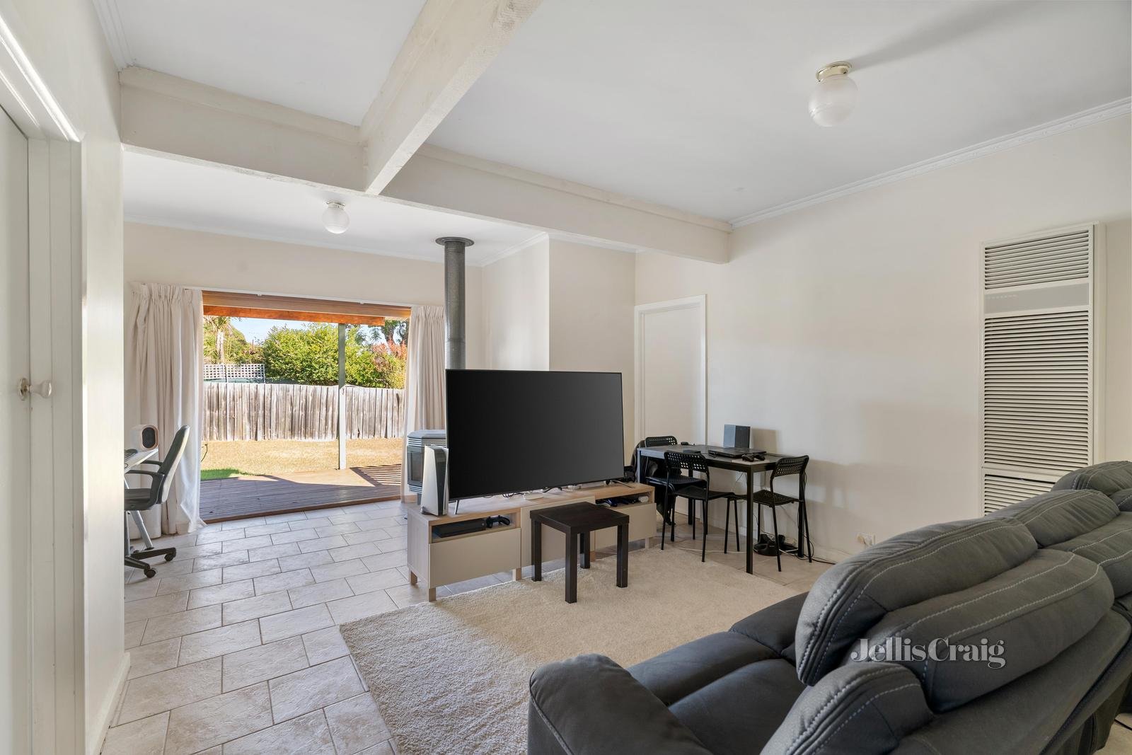 11 Sinclair Crescent, Macleod image 2