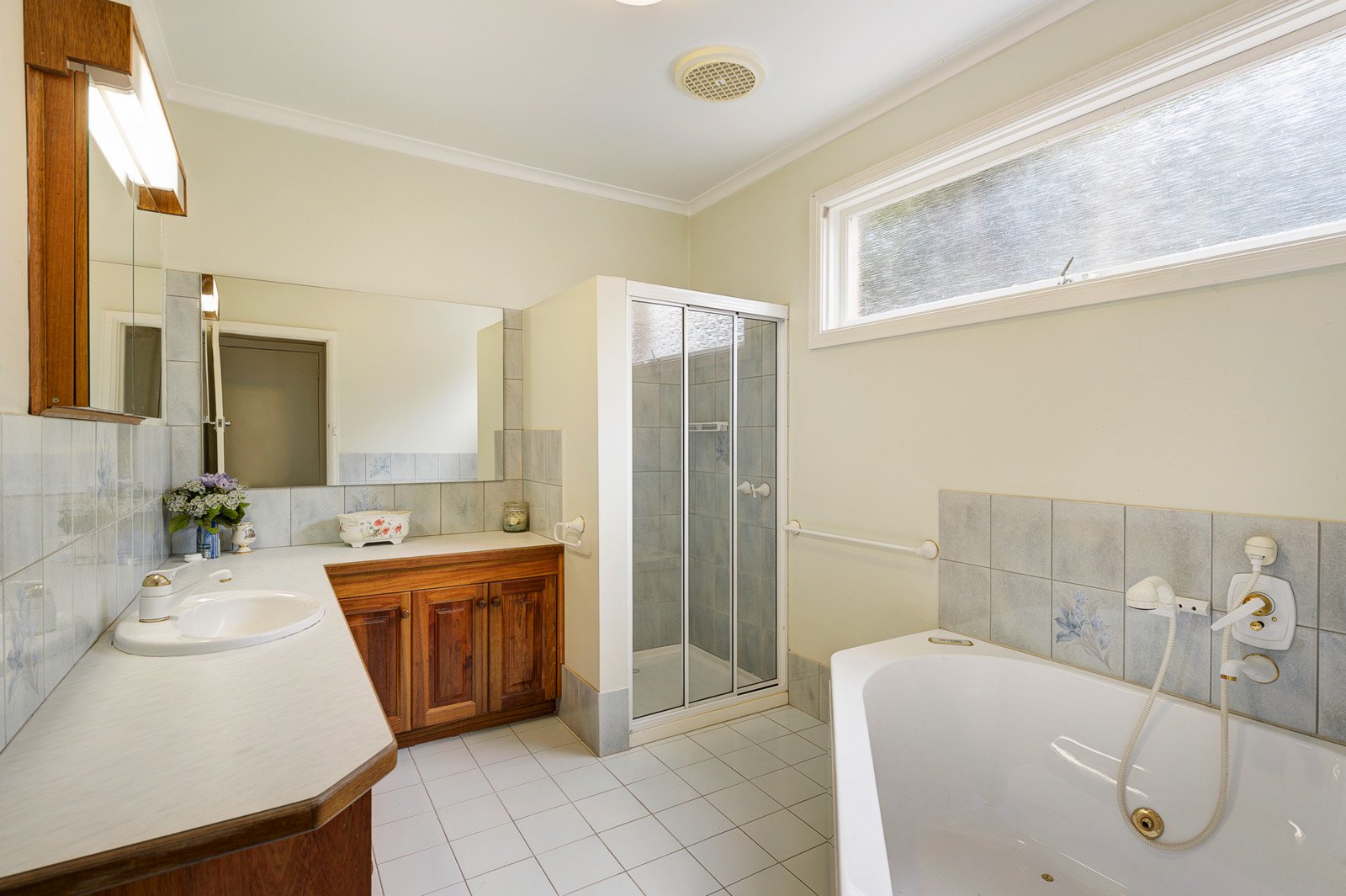 11 Singleton Road, Balwyn North image 7