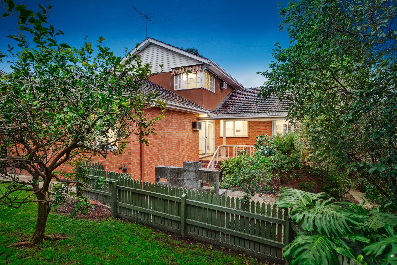 11 Singleton Road, Balwyn North image 10