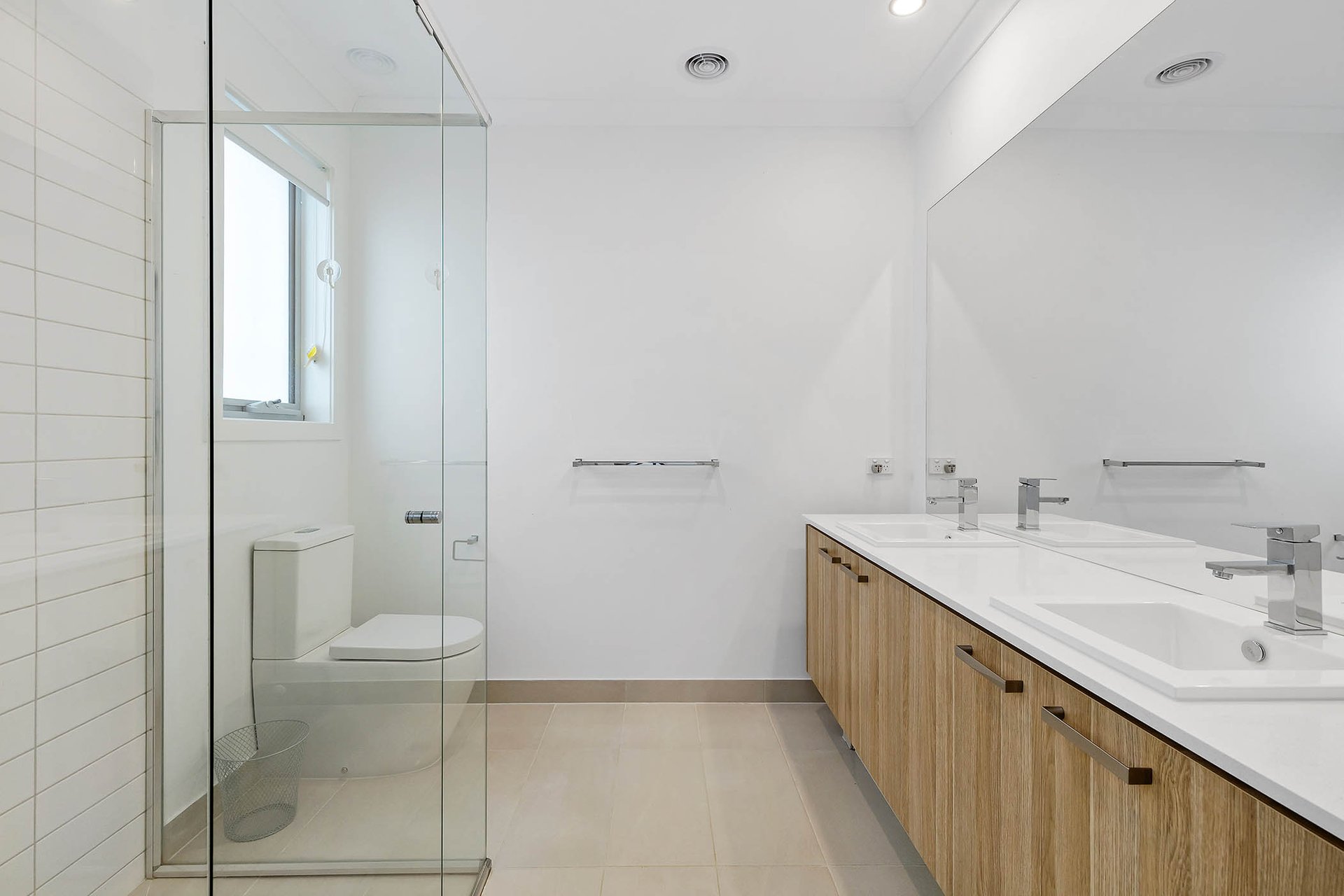 Property Gallery Thumbnail 6