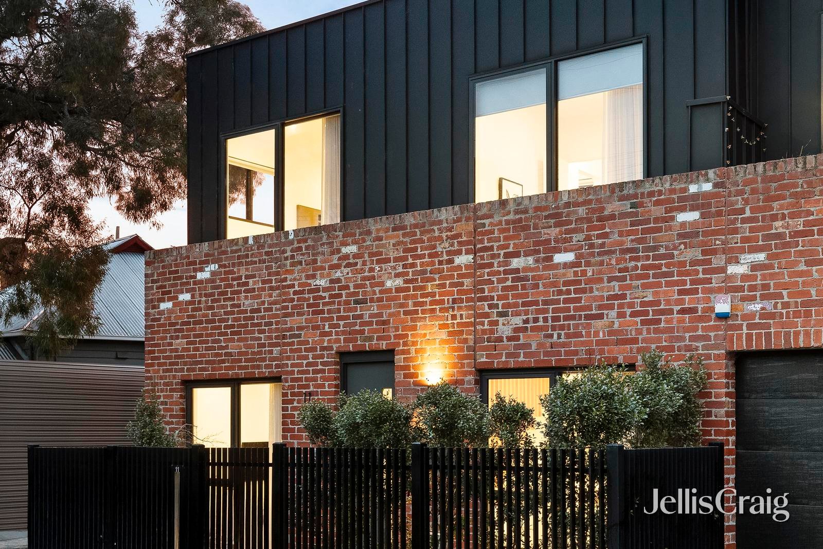 11 South Park Street, Northcote image 1