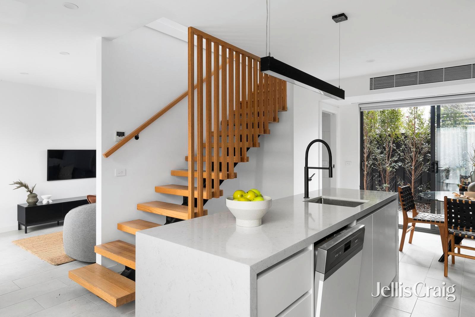 11 South Park Street, Northcote image 3