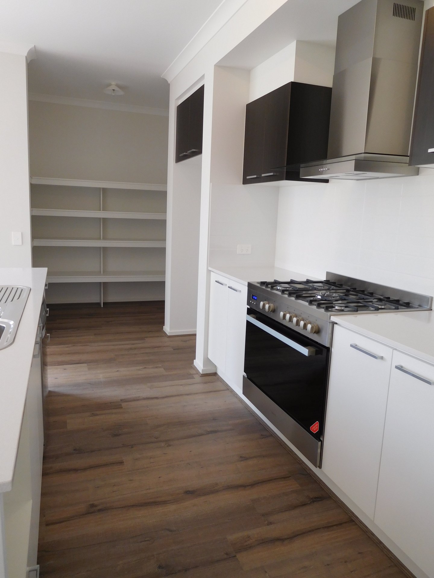 Property Gallery Thumbnail 3