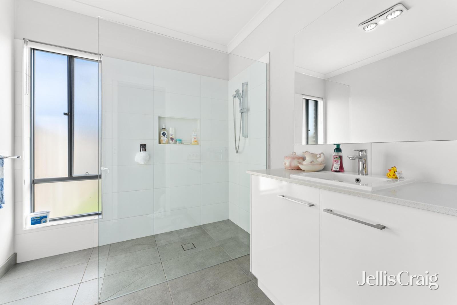 11 Spoonbill Avenue, Winter&nbsp;Valley image 9