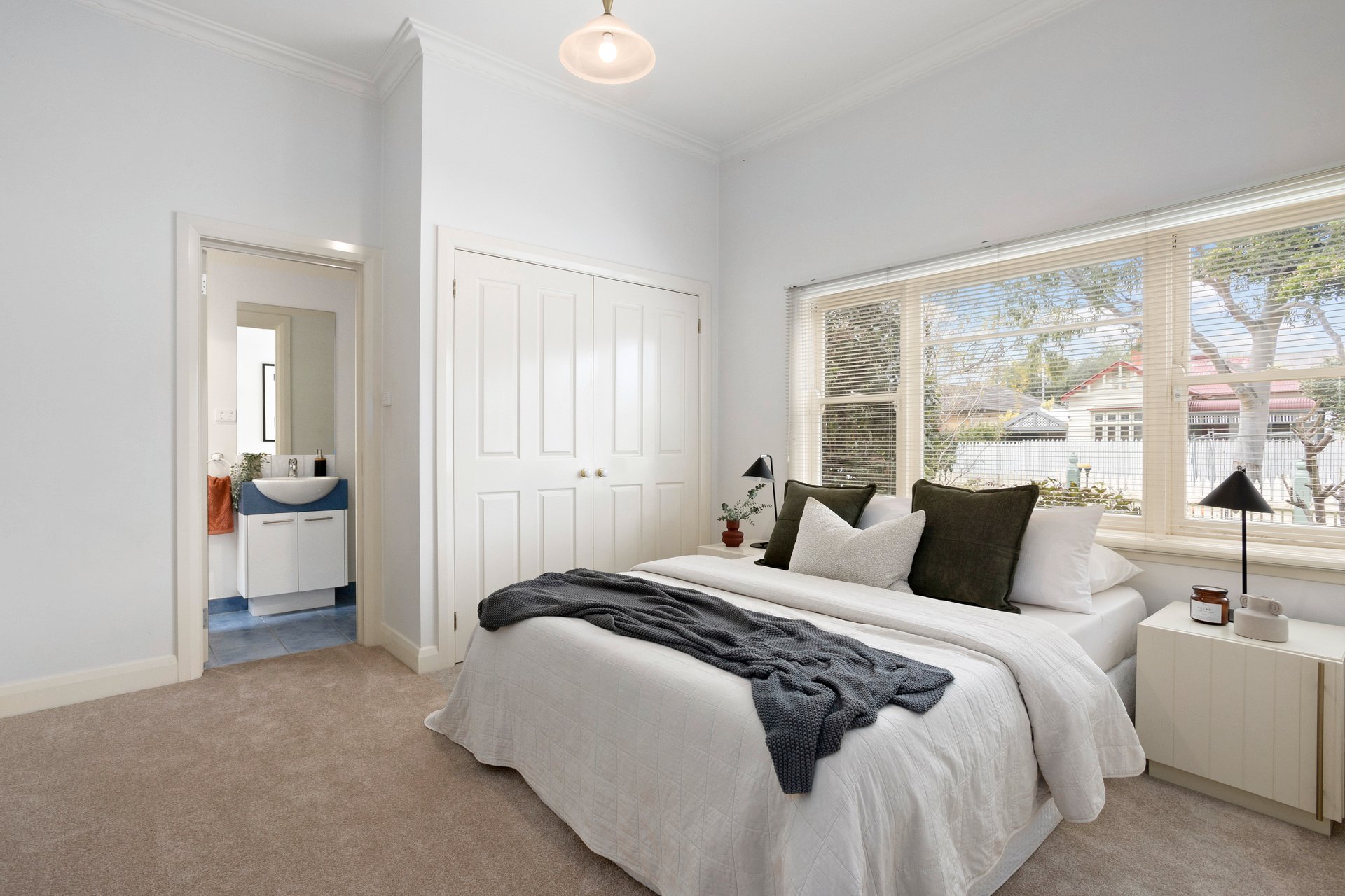 Property Gallery Thumbnail 9