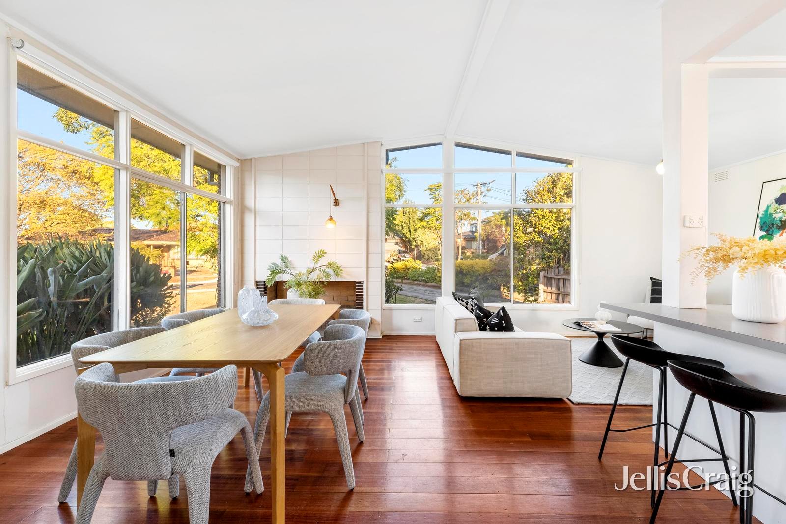 11 Stratford Court, Mulgrave image 2