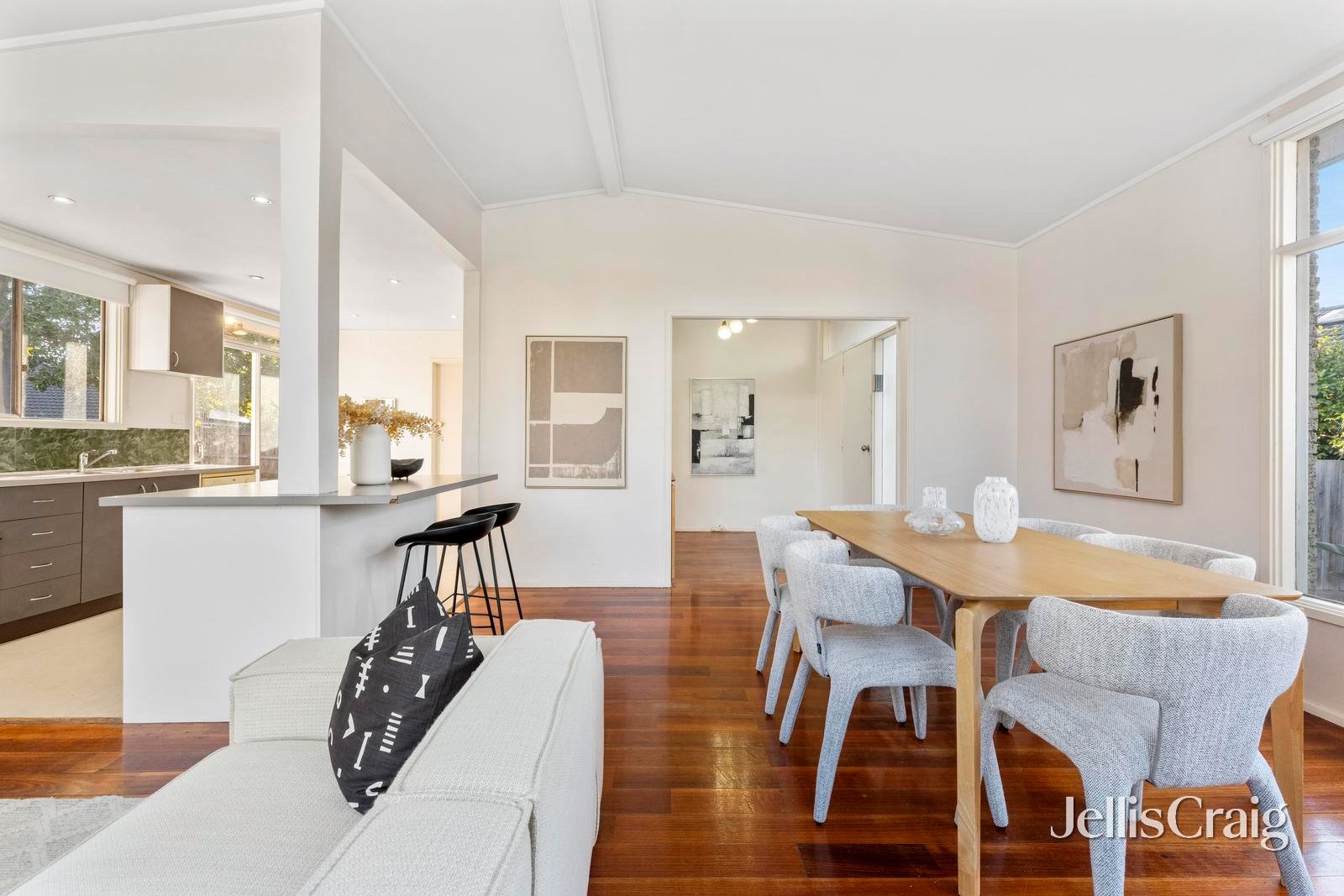 11 Stratford Court, Mulgrave image 3