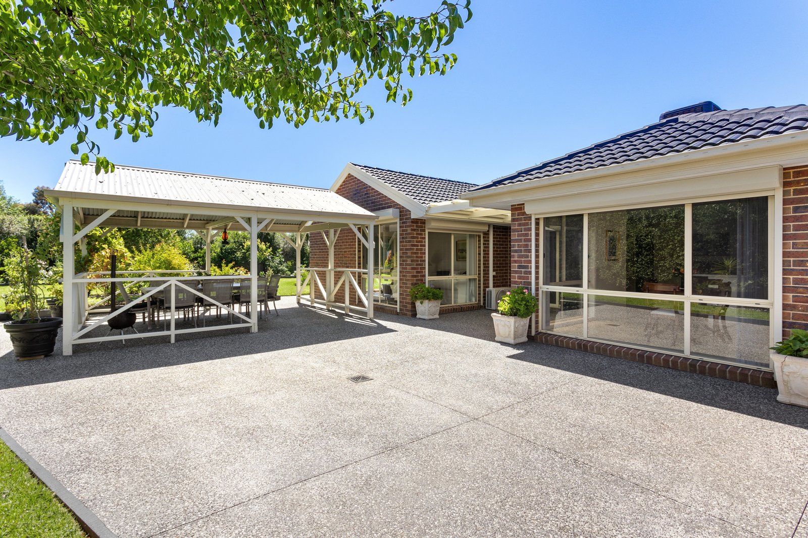 Property Gallery Thumbnail 9