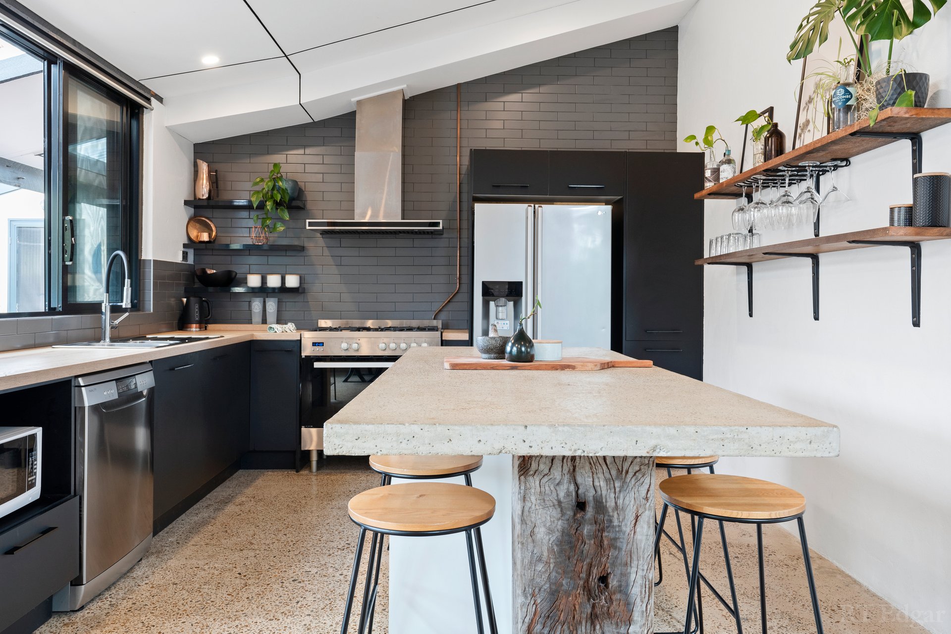 Property Gallery Thumbnail 2