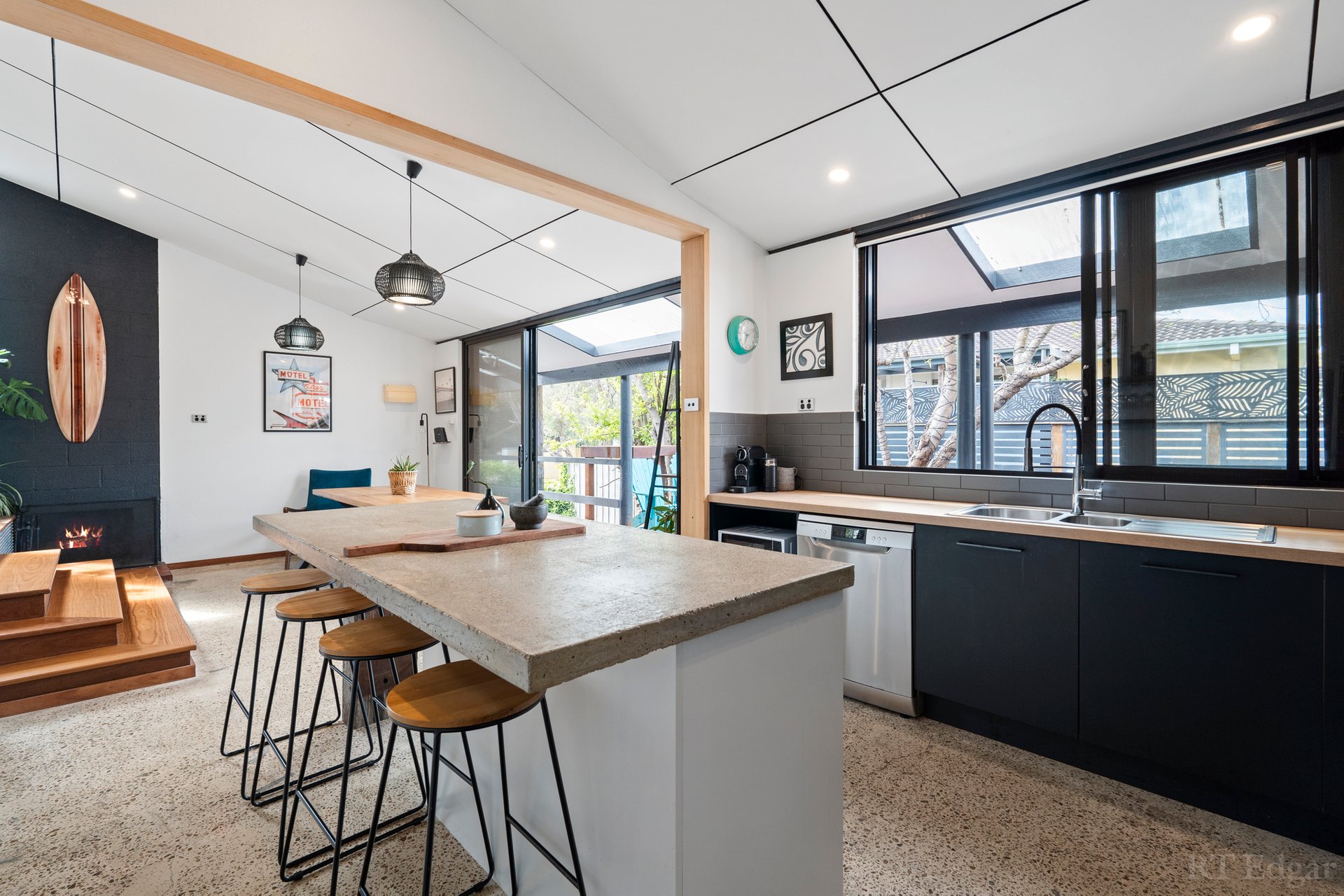 Property Gallery Thumbnail 11