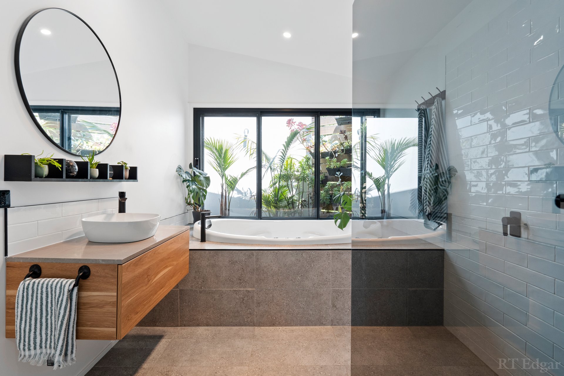 Property Gallery Thumbnail 16