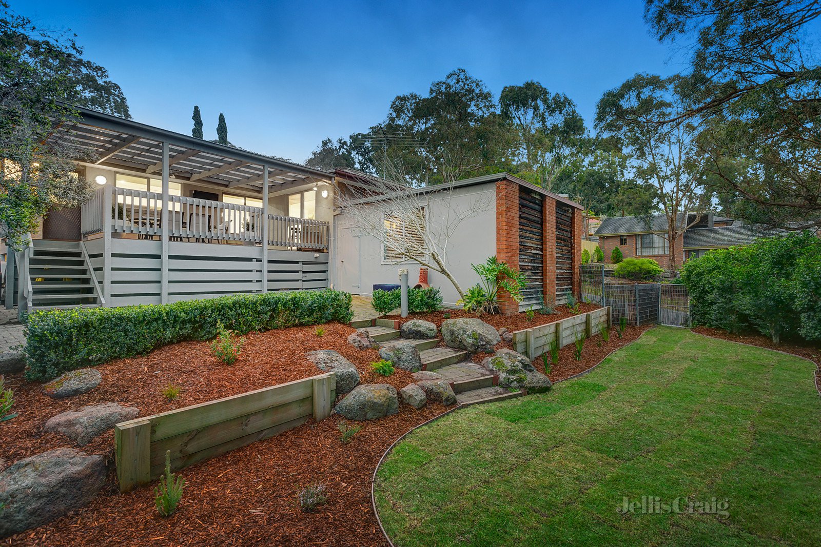 11 Tamboon Drive, Greensborough image 6