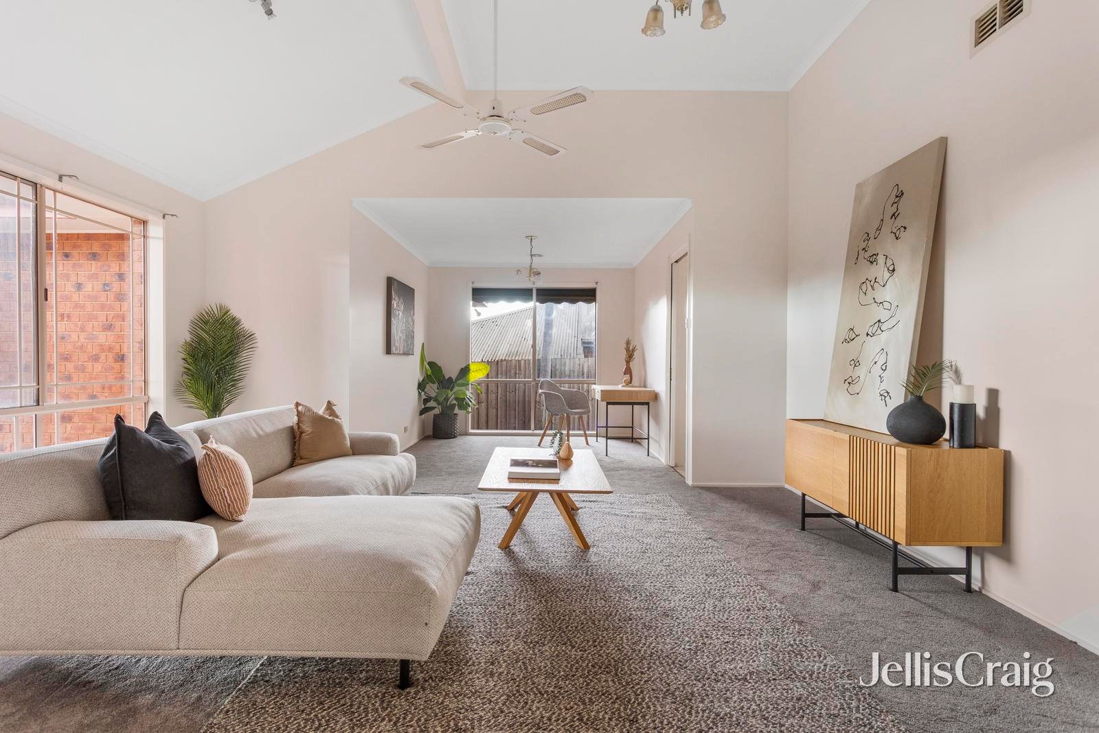 11 Tara Court, Yallambie image 2