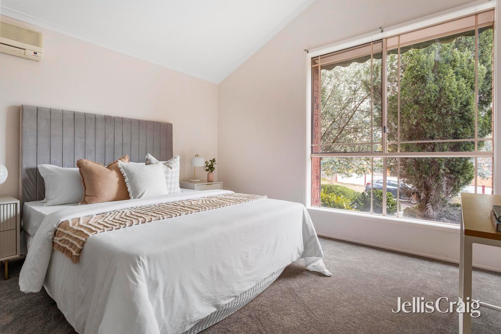 11 Tara Court, Yallambie image 8