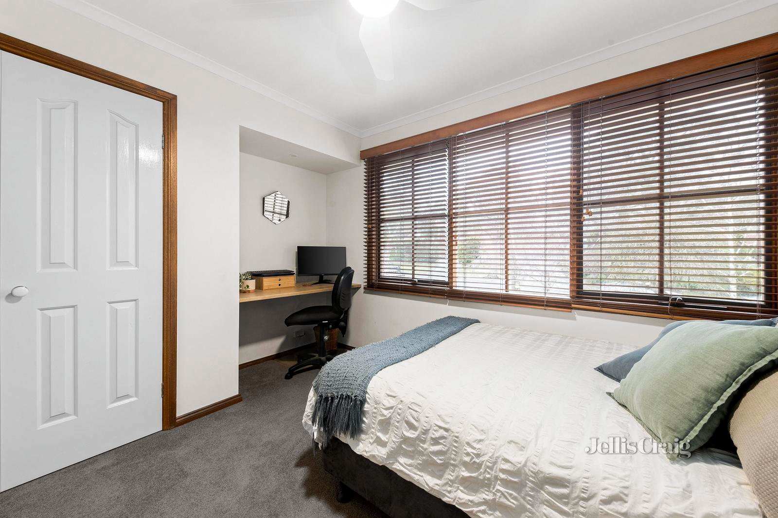 11 Tavistock Court, Croydon Hills image 11