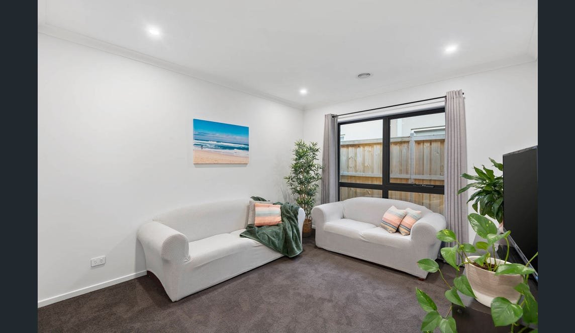 Property Gallery Thumbnail 6