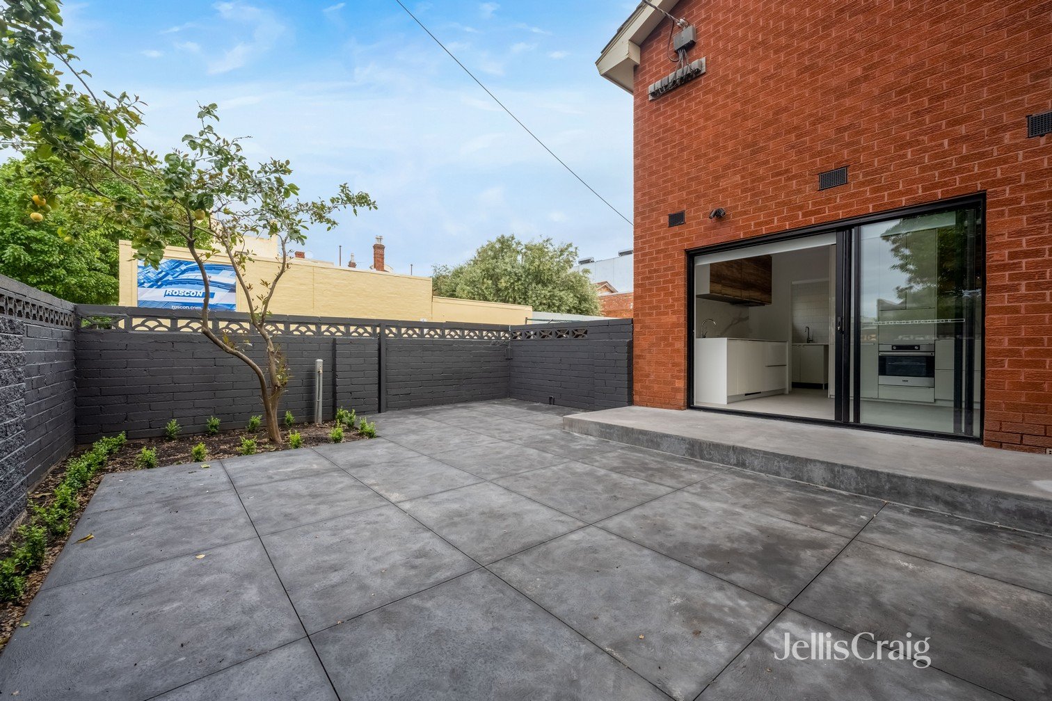 1/1 The Grove, Coburg image 9