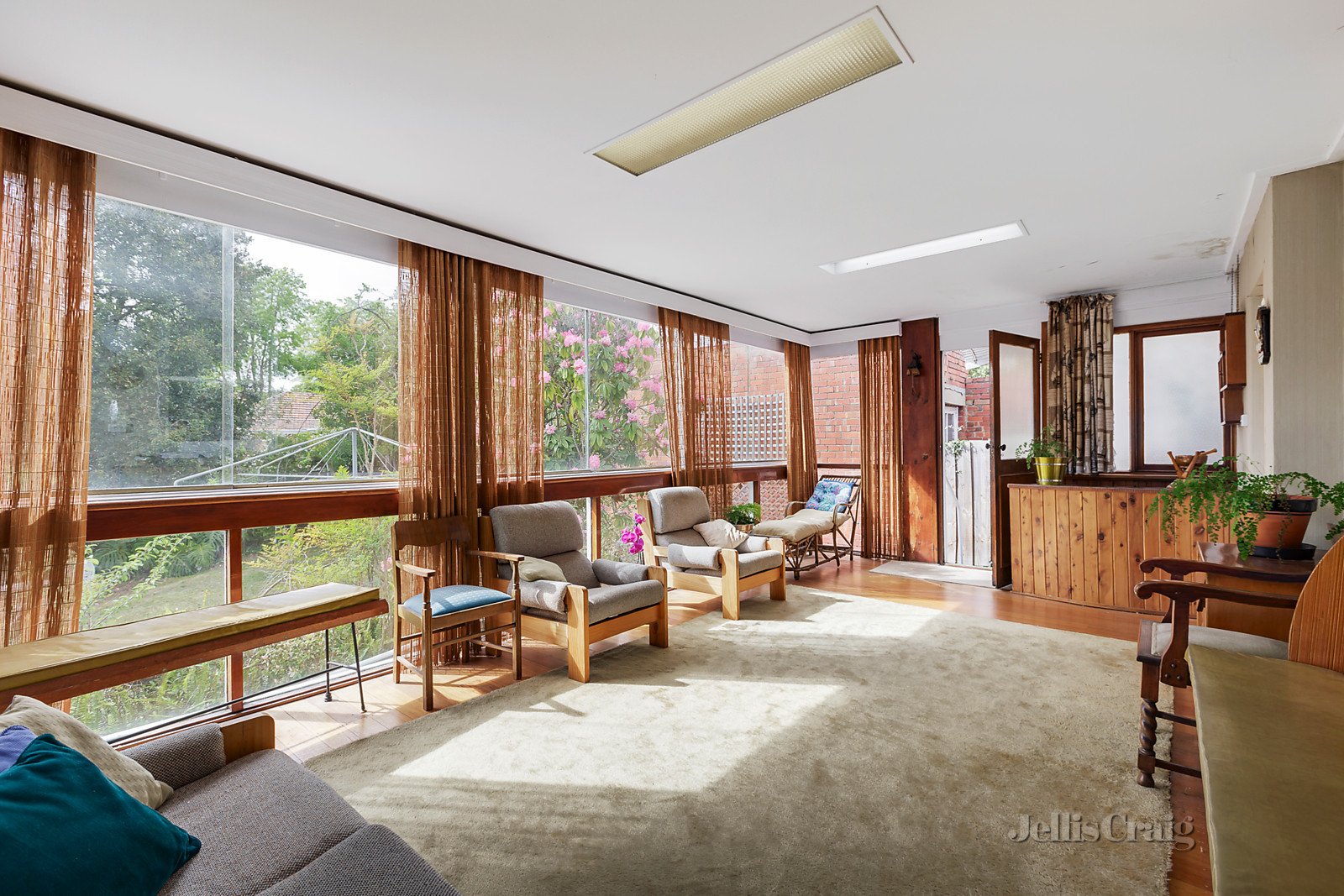 11 The Moor, Balwyn North image 3