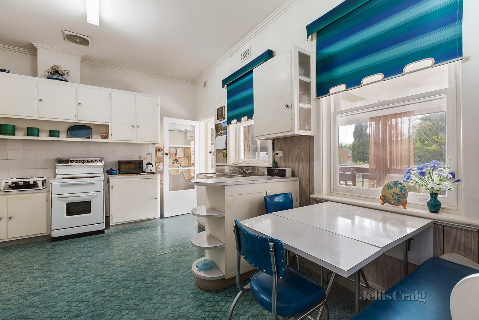 11 The Moor, Balwyn North image 4