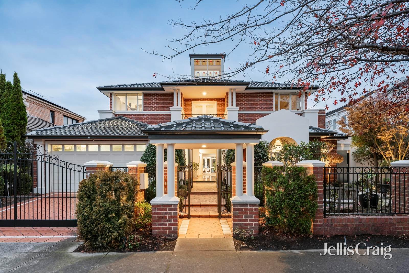 11 The Ridge, Canterbury image 1