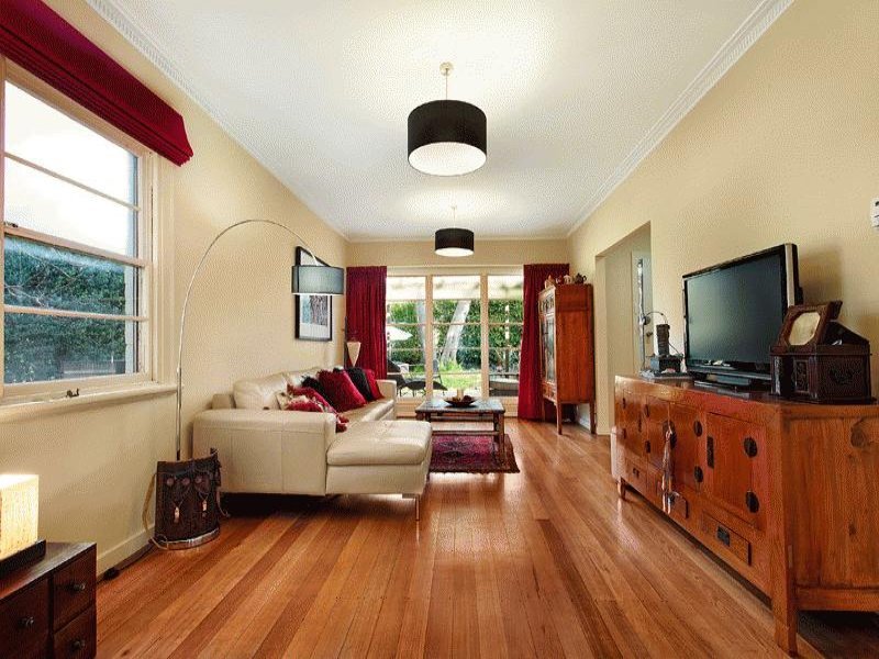 11 Thea Avenue, Balwyn North image 2
