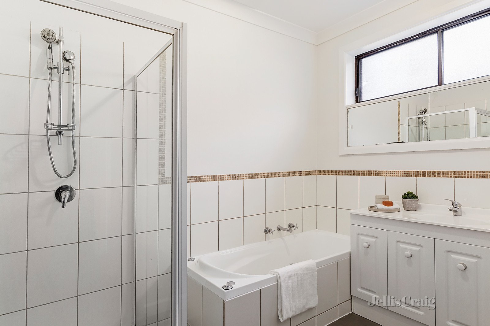 11 Thomson Street, Northcote image 9