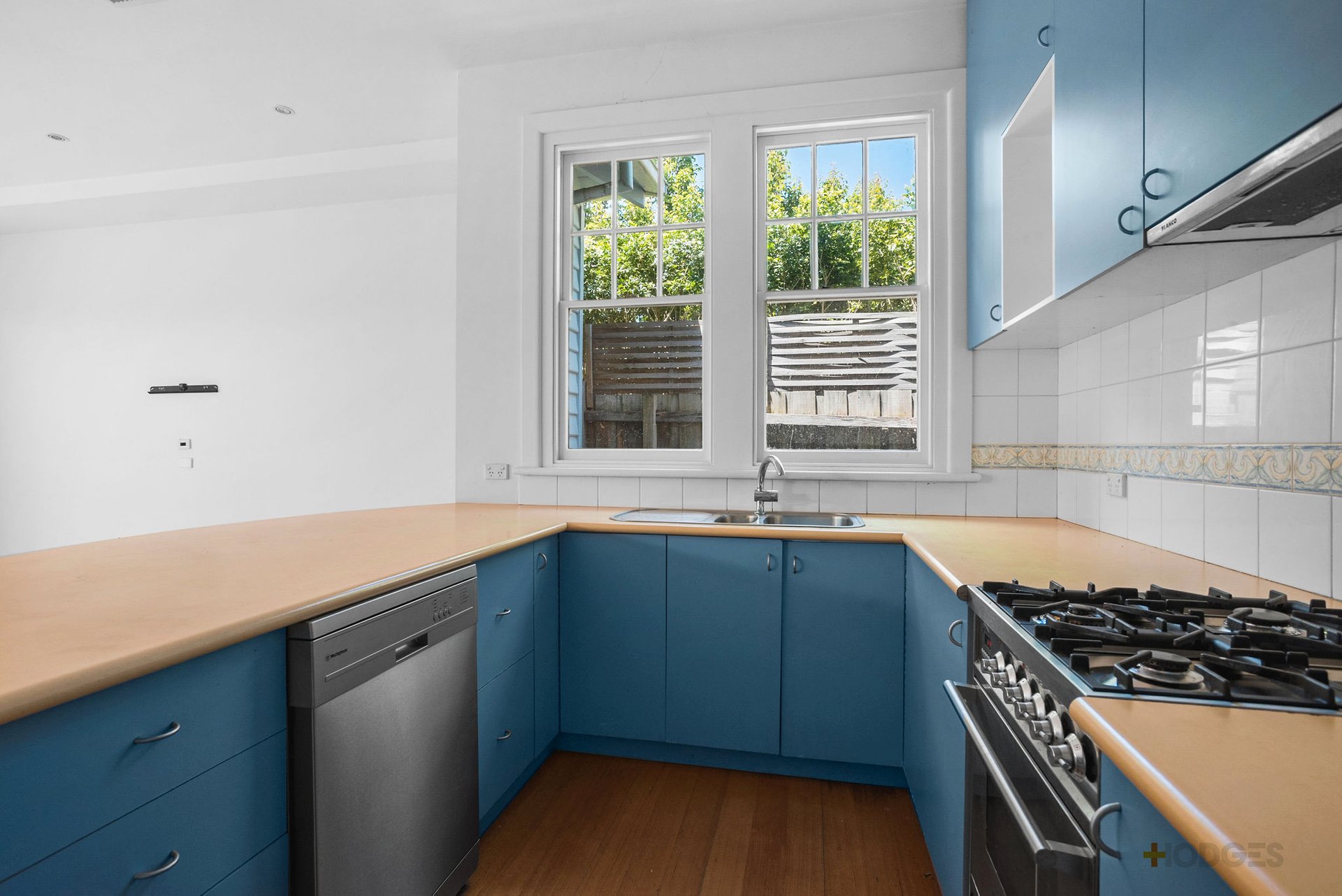 11 Ti-Tree Grove Parkdale