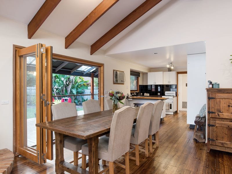 11 Tolhurst Avenue, Boronia image 4