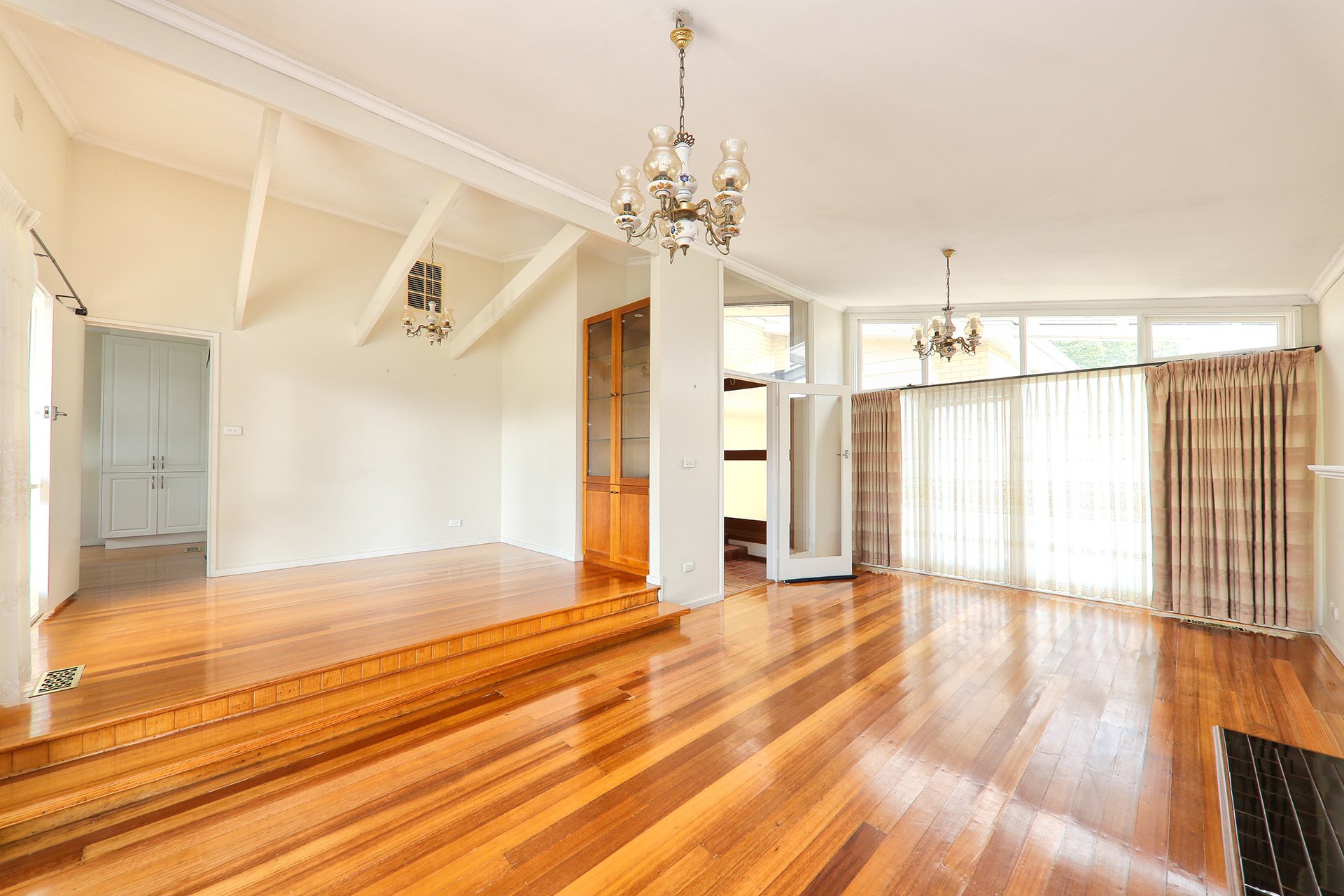 11 Tudor Road, Doncaster image 2