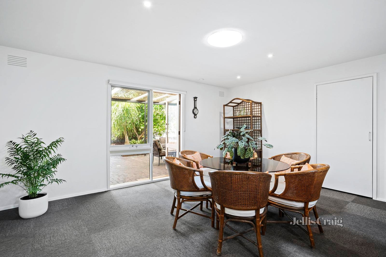 11 Tunbury Close, Ringwood image 7