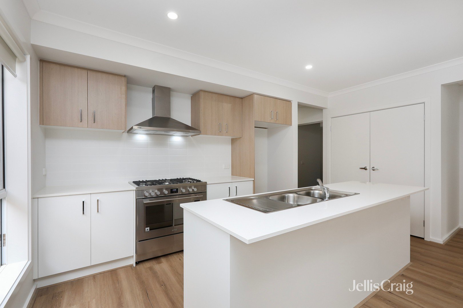 11 Twain Road, Mambourin image 6