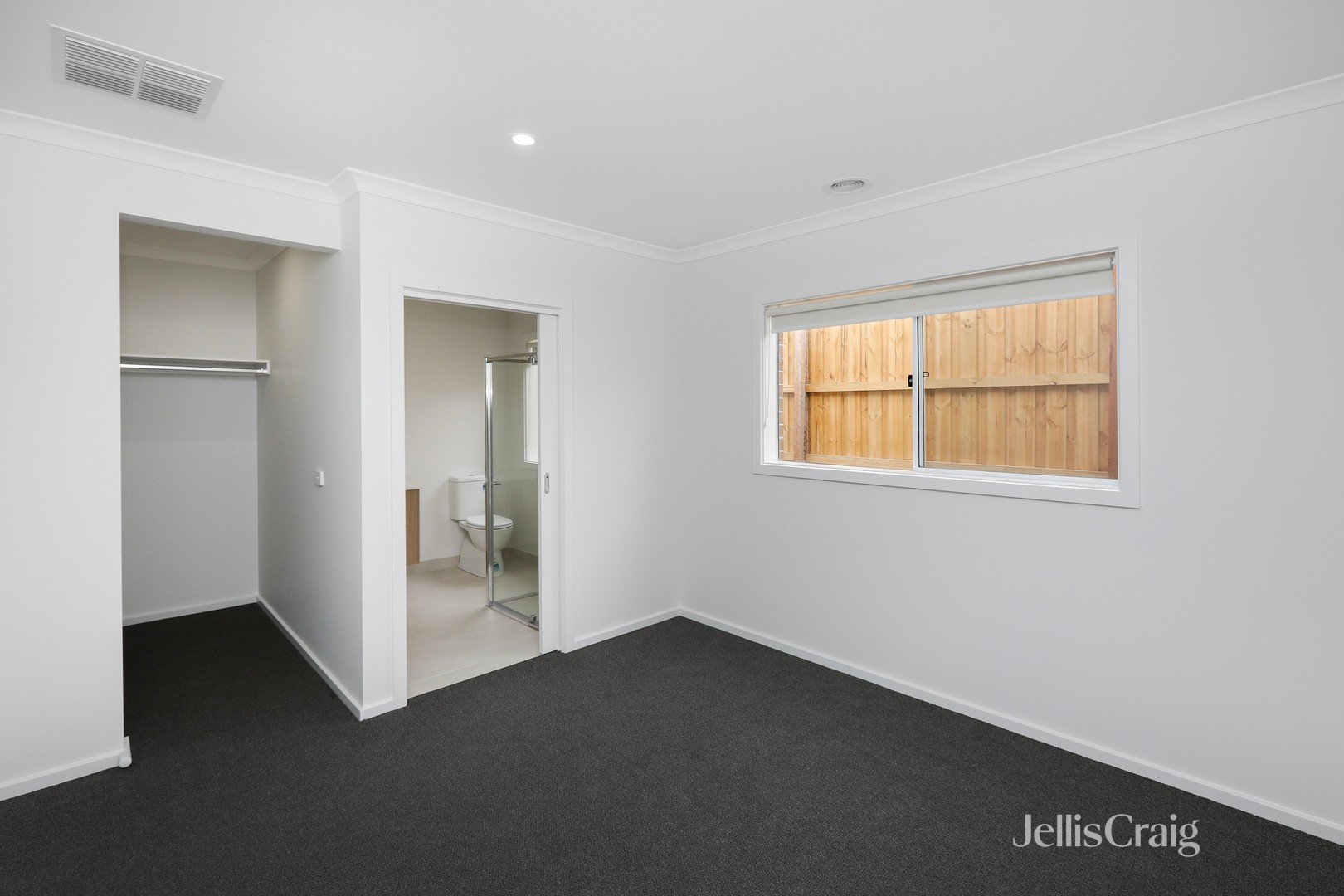 11 Twain Road, Mambourin image 8