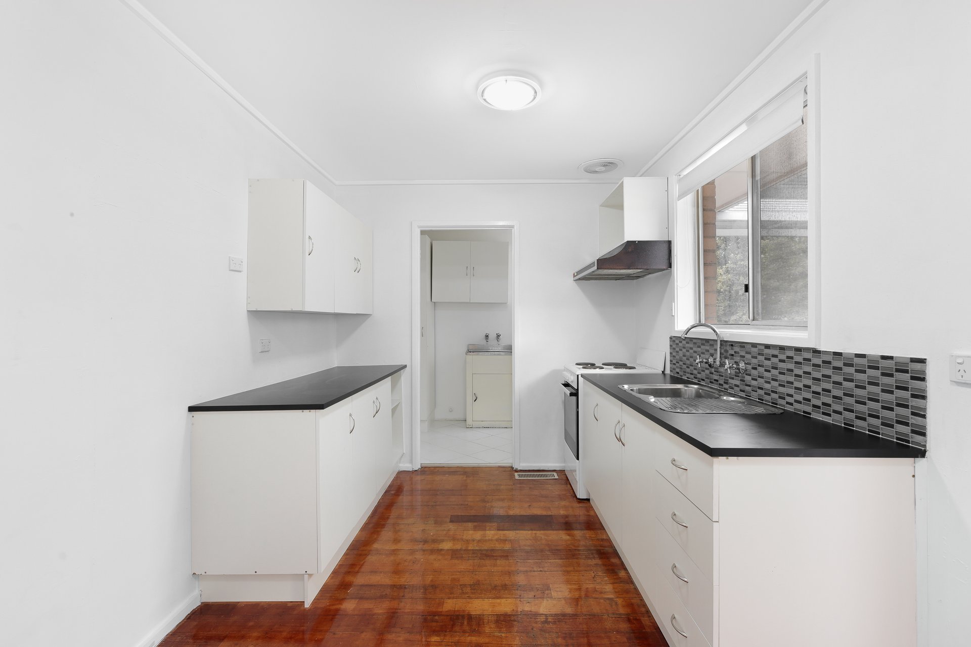 11 Valewood Drive, Mulgrave image 2