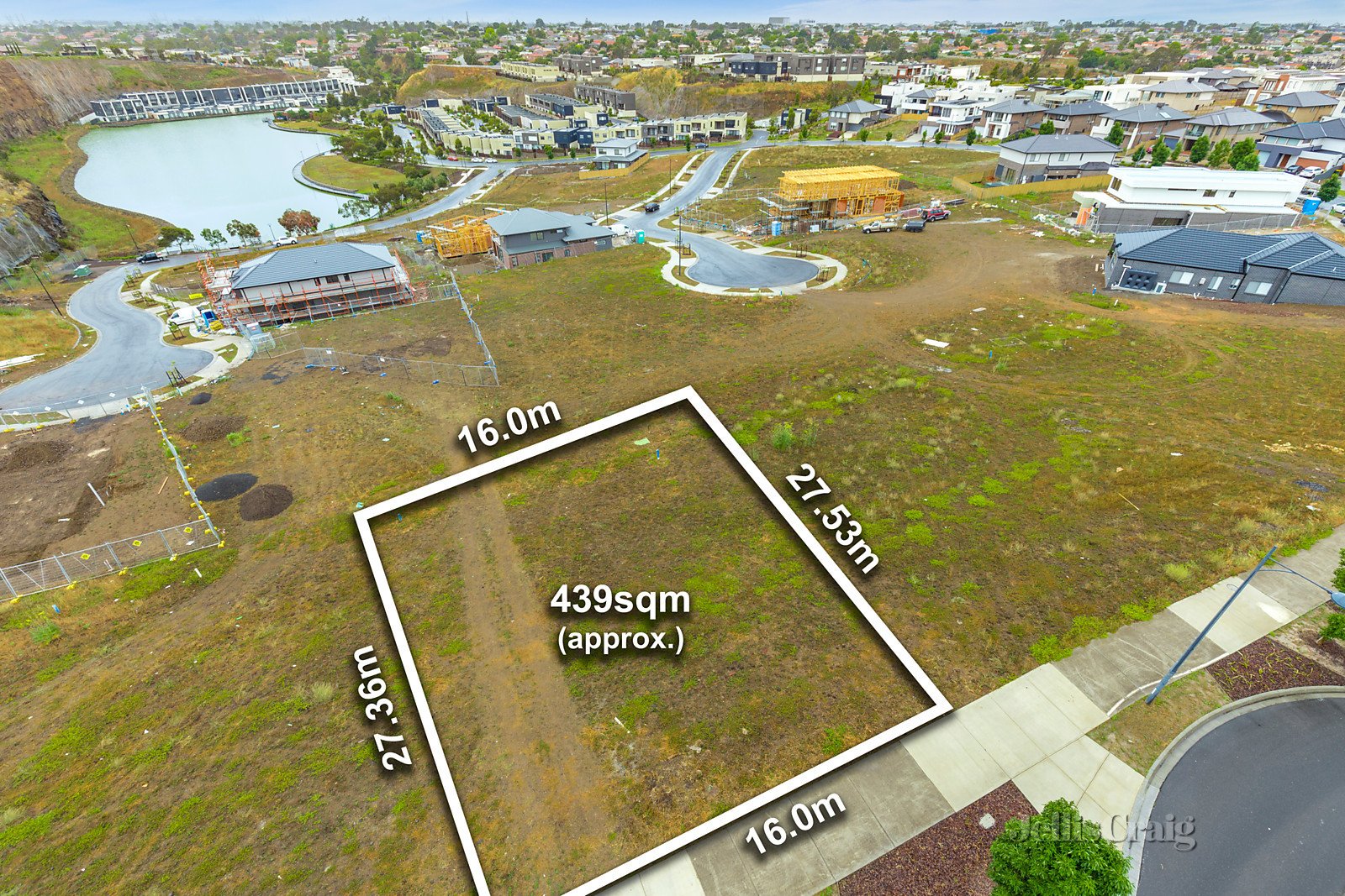 11 Valley Lake Boulevard, Keilor East image 2