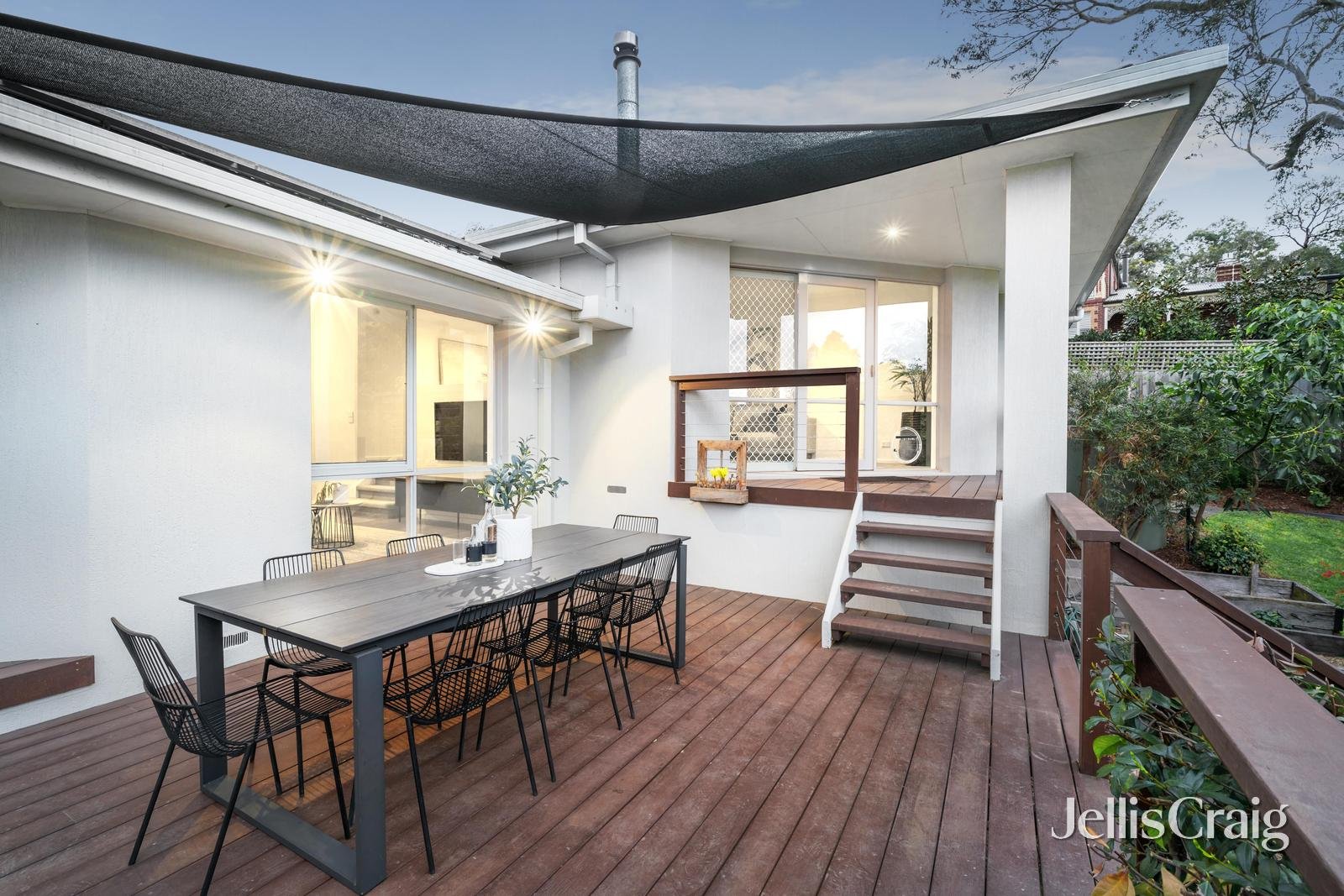 11 Valley Park Grove, Eltham image 14