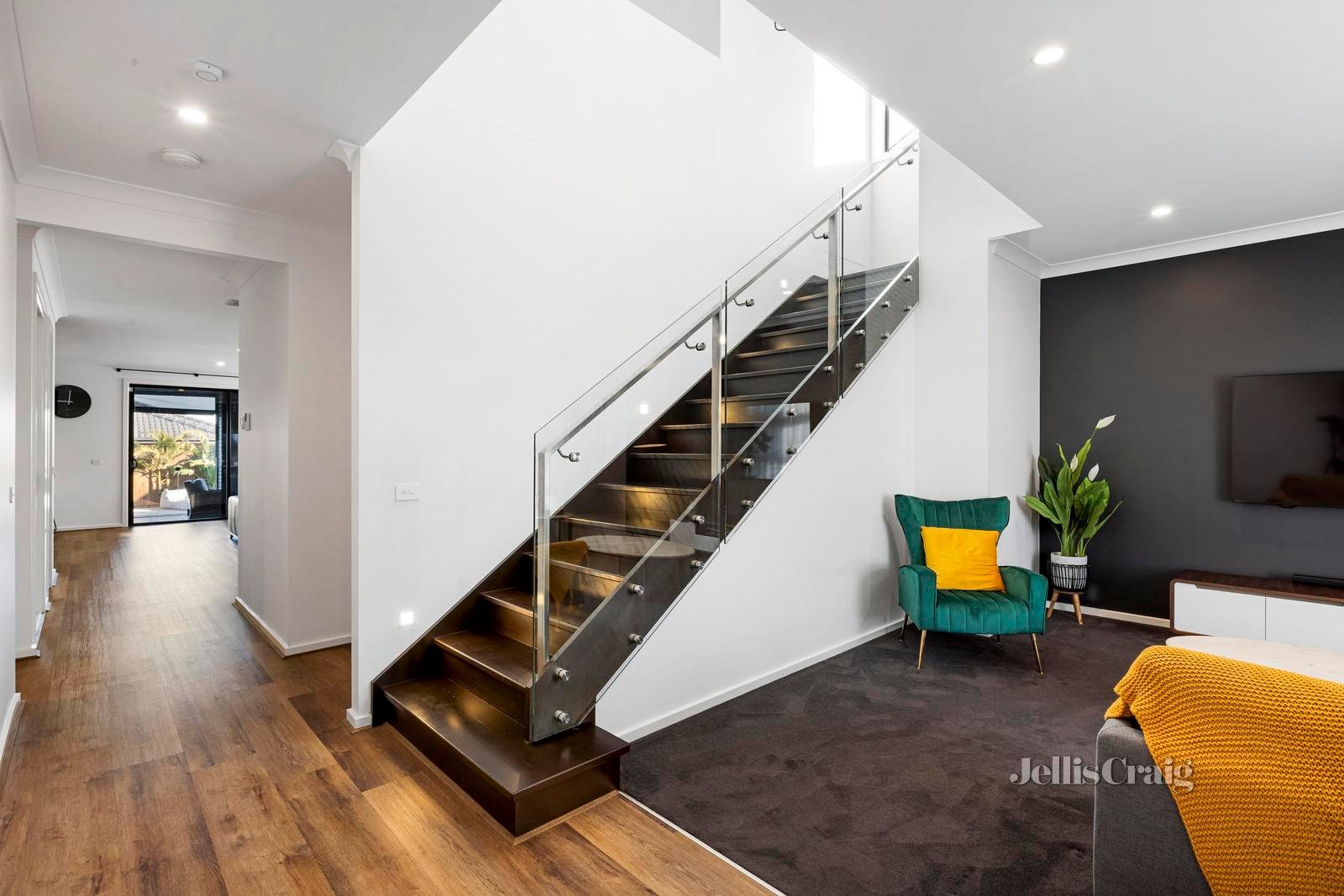11 Varanasi Drive, Wollert image 2
