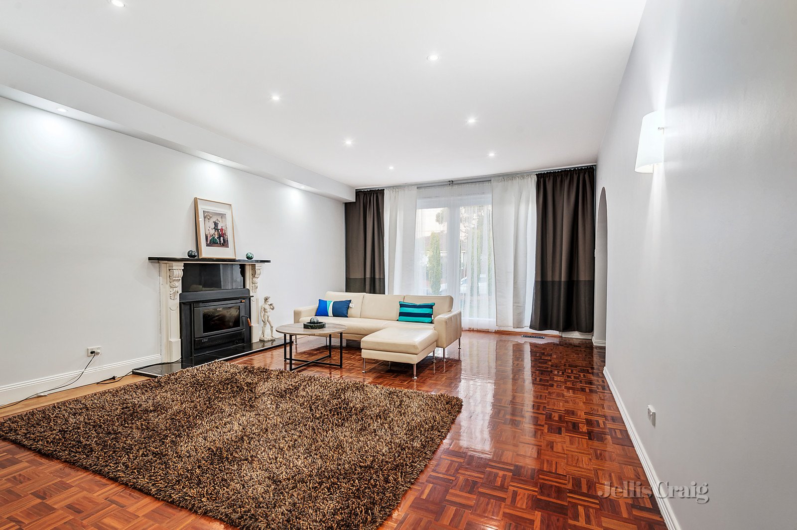 11 Viewbank Road, Mount Waverley image 3