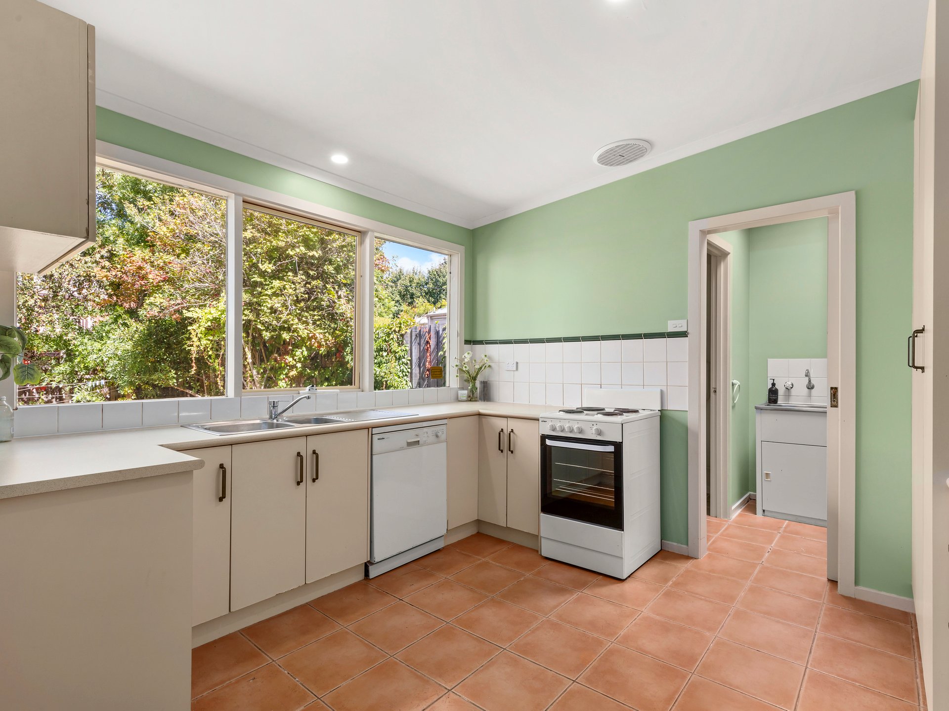 11 Virginia Street, Newtown image 8