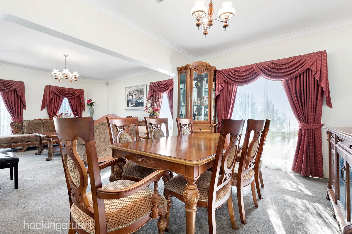 11 Walnut Road, Balwyn North image 2
