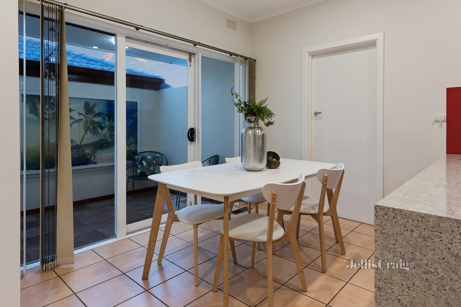 1/1 Watsons Road, Glen Waverley image 4