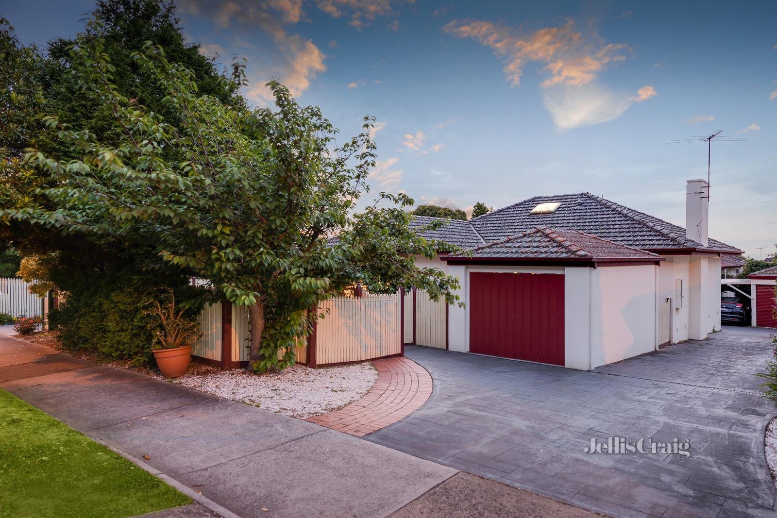 1/1 Watsons Road, Glen Waverley image 12