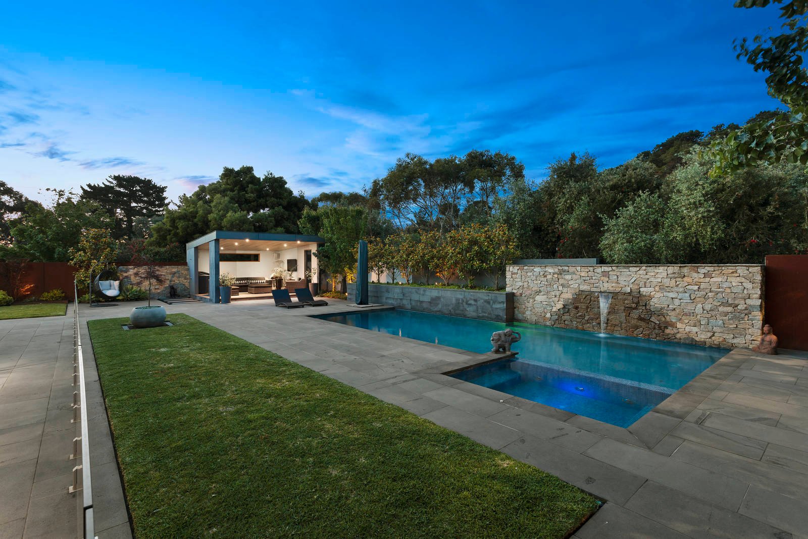 Property Gallery Thumbnail 8