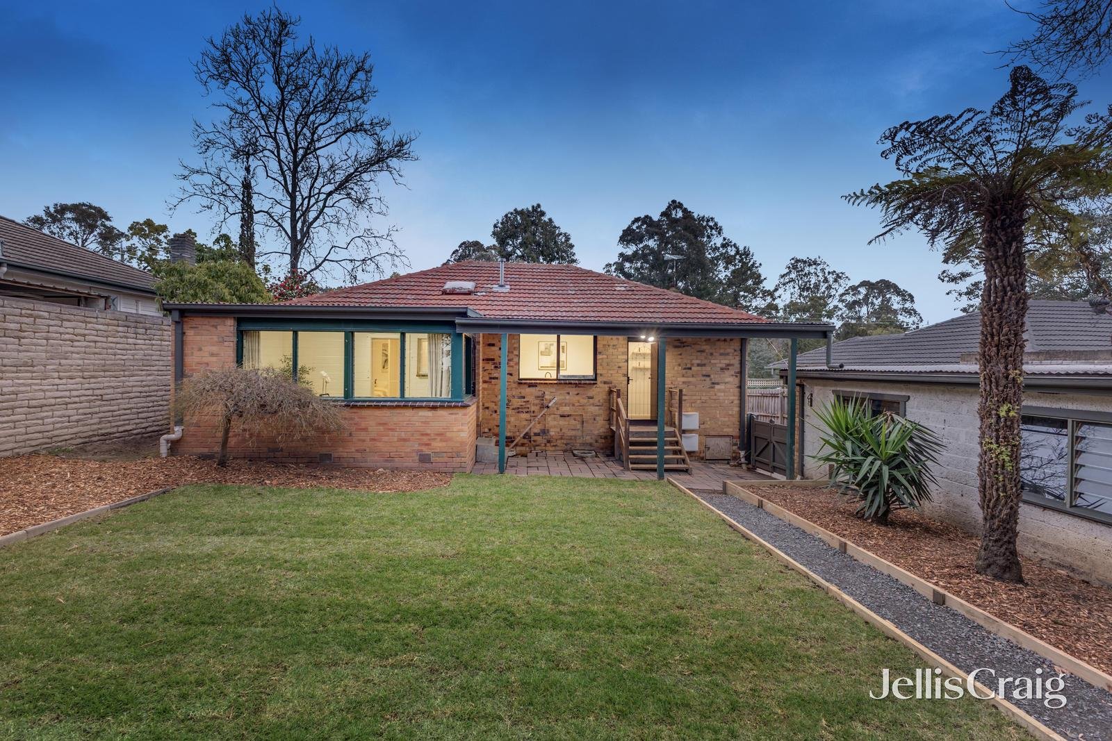 11 Wattle Valley Road, Mitcham image 12
